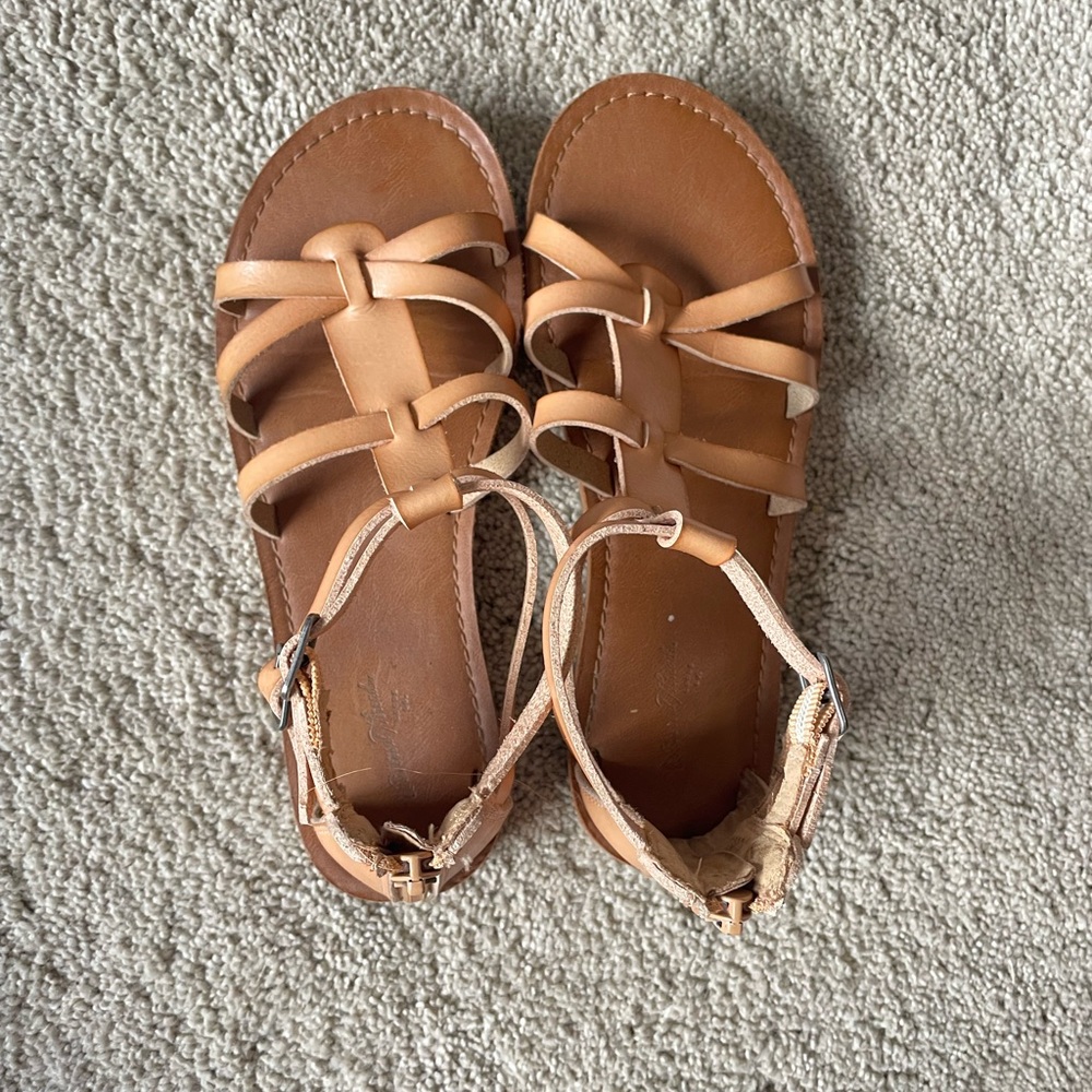 Women’s Tan Sandals